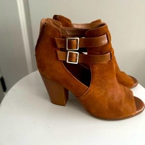 Women’s size 11 cognac ankle booties